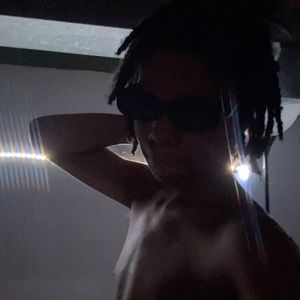 Meet your Posher, Dennis